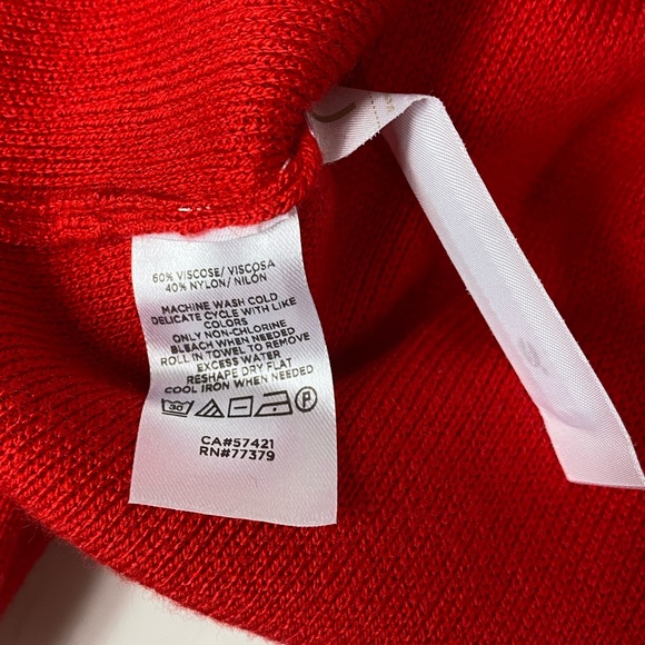 Ann Taylor Red Long-sleeve Top Size Women’s Medium - Picture 8 of 8